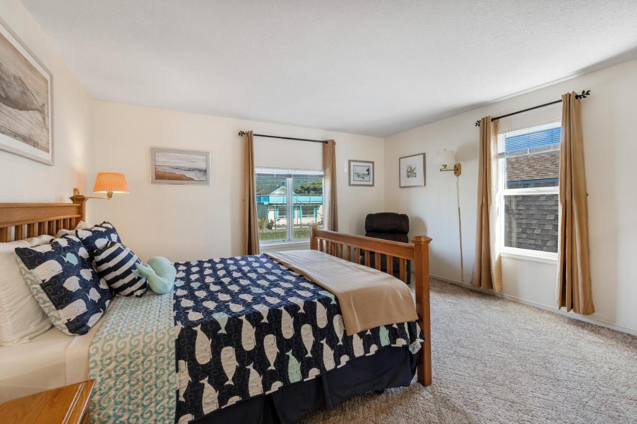 Ace'S Beach House Rockaway Beach Bagian luar foto