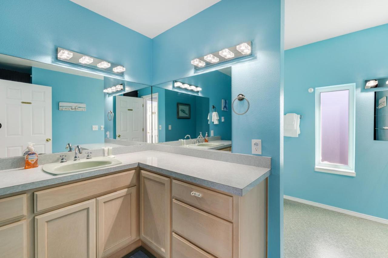 Ace'S Beach House Rockaway Beach Bagian luar foto