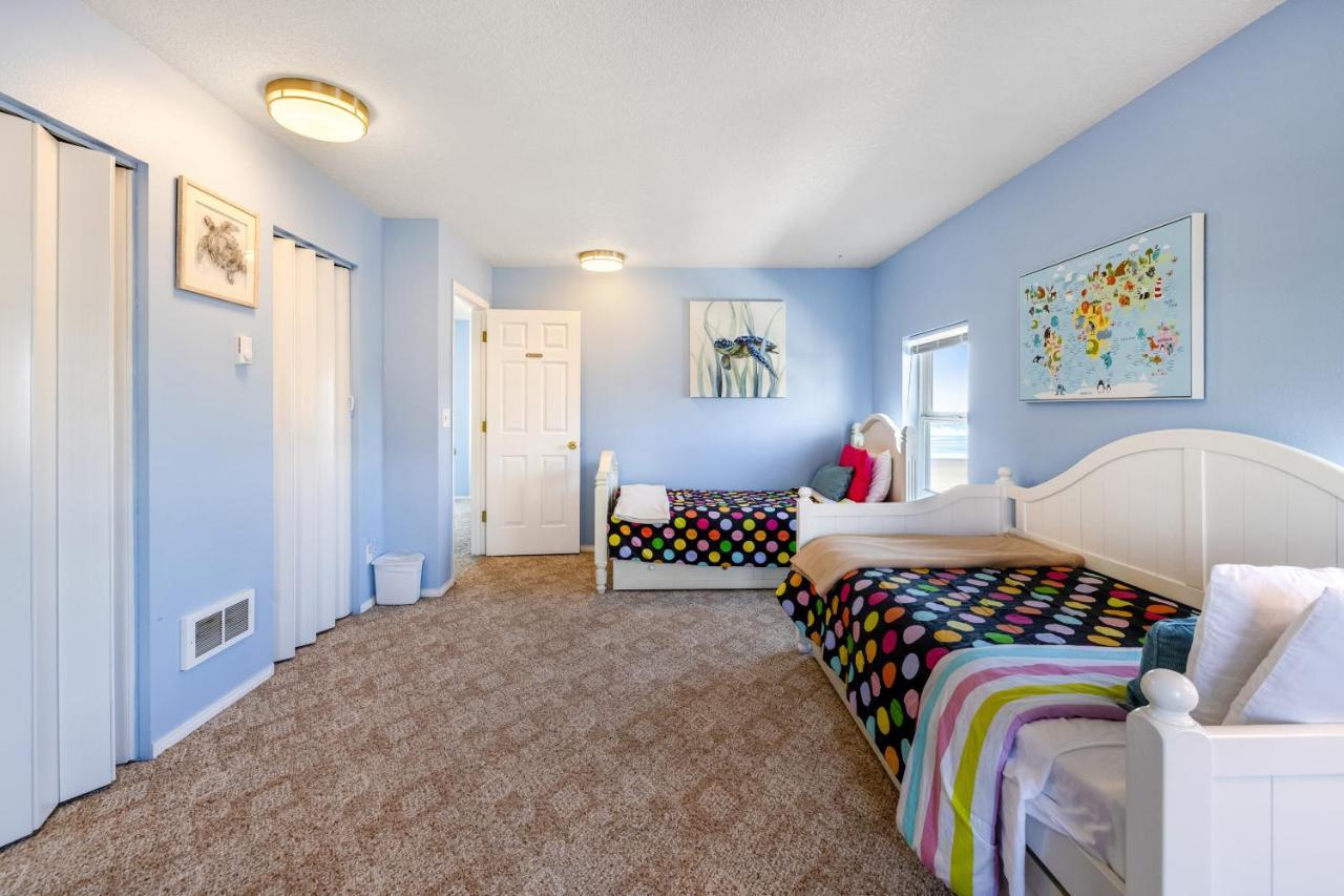 Ace'S Beach House Rockaway Beach Bagian luar foto