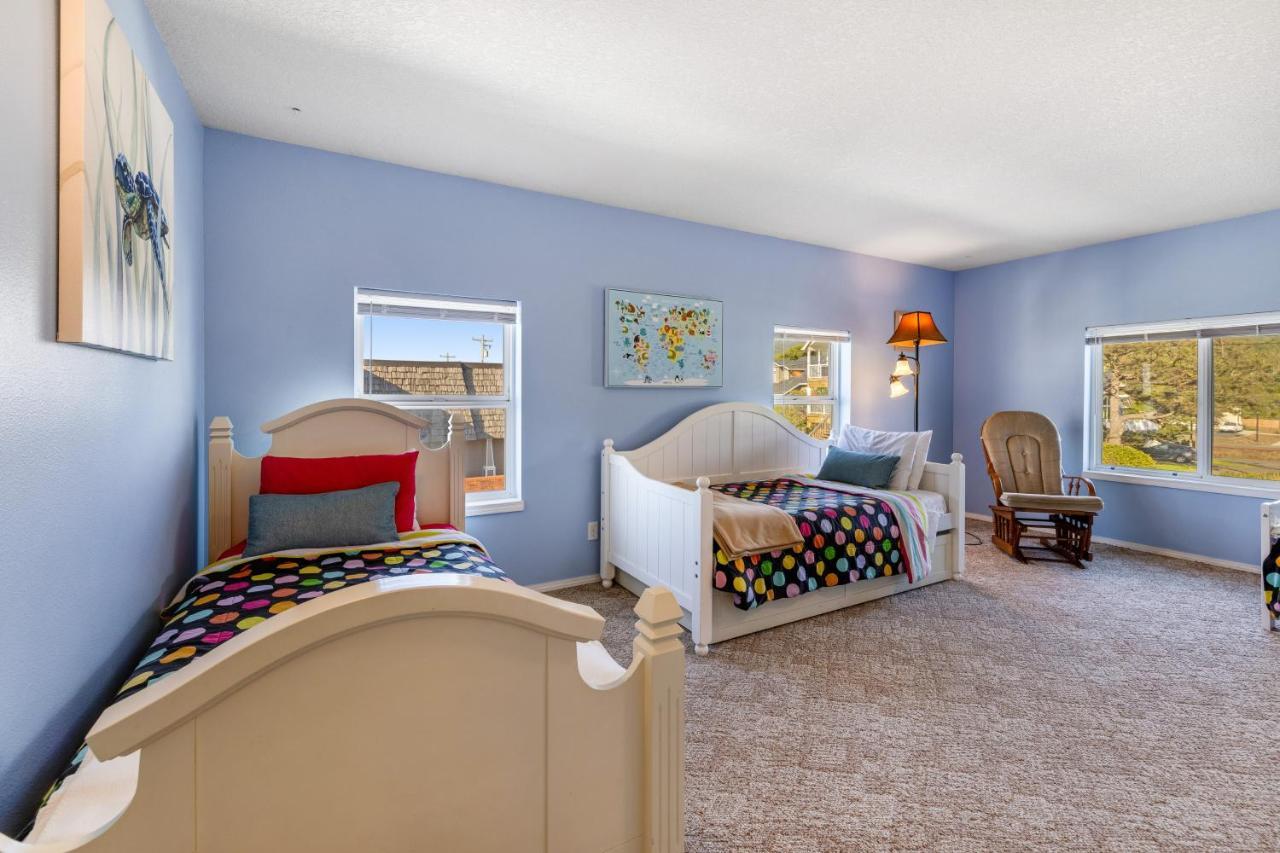 Ace'S Beach House Rockaway Beach Bagian luar foto