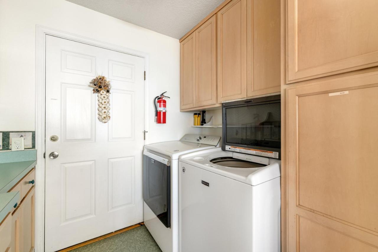 Ace'S Beach House Rockaway Beach Bagian luar foto